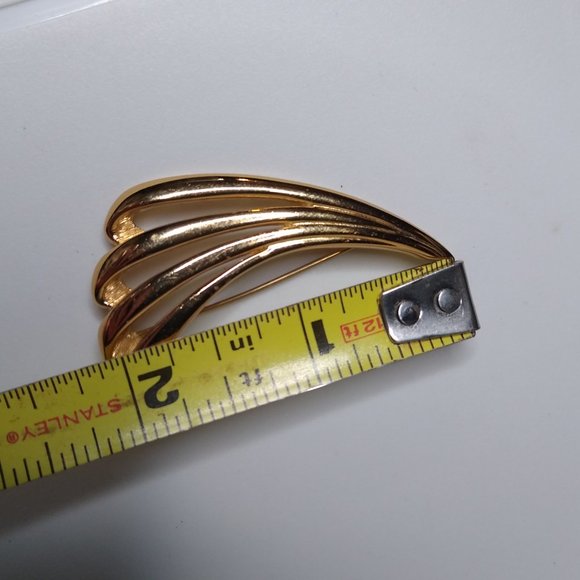 Vintage Monet Decorative Metal Brooch - Picture 14 of 15